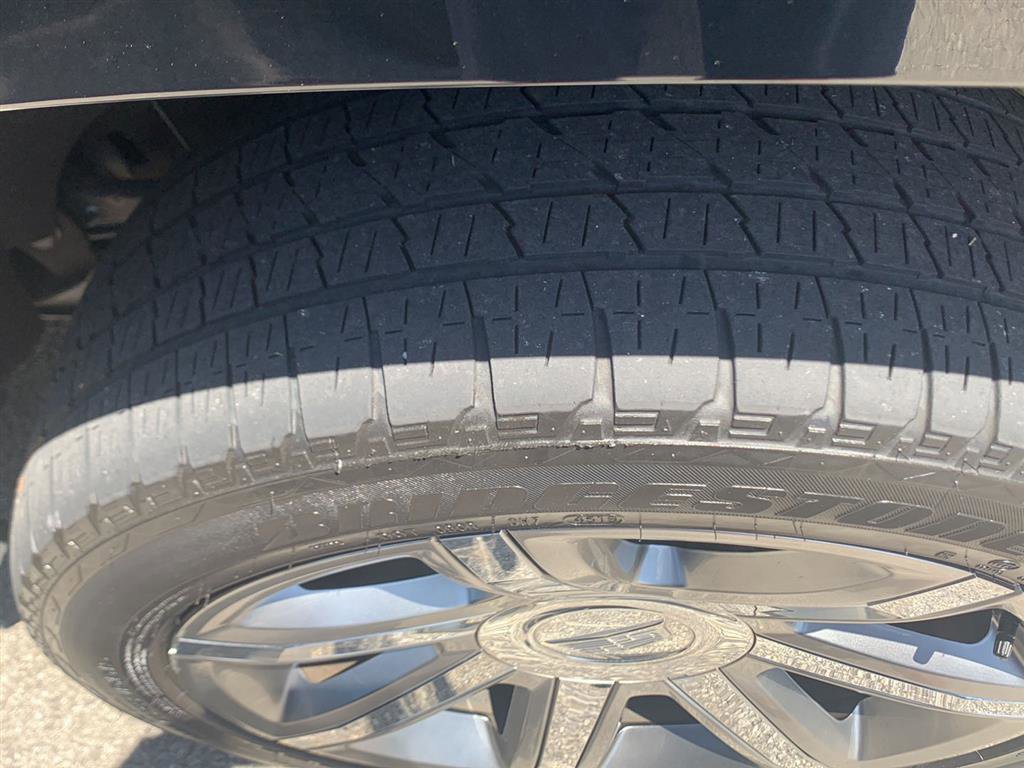 Used 2020 Cadillac Escalade ESV Luxury AWD/4WD image 13