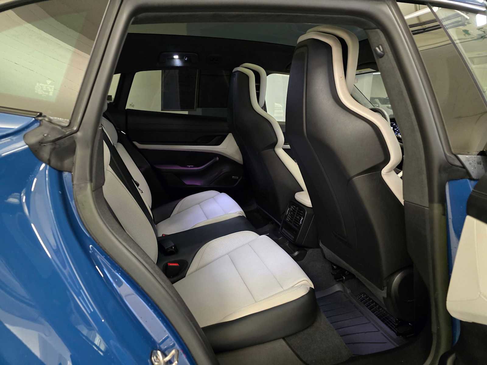 Used 2024 Porsche Taycan GTS image 14