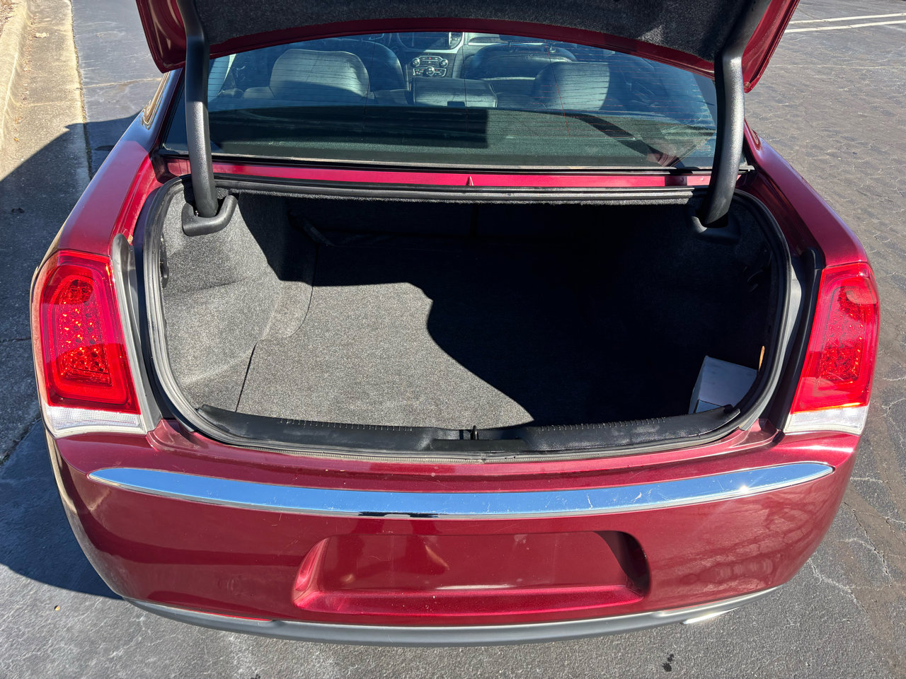 Used 2019 Chrysler 300 Limited image 11