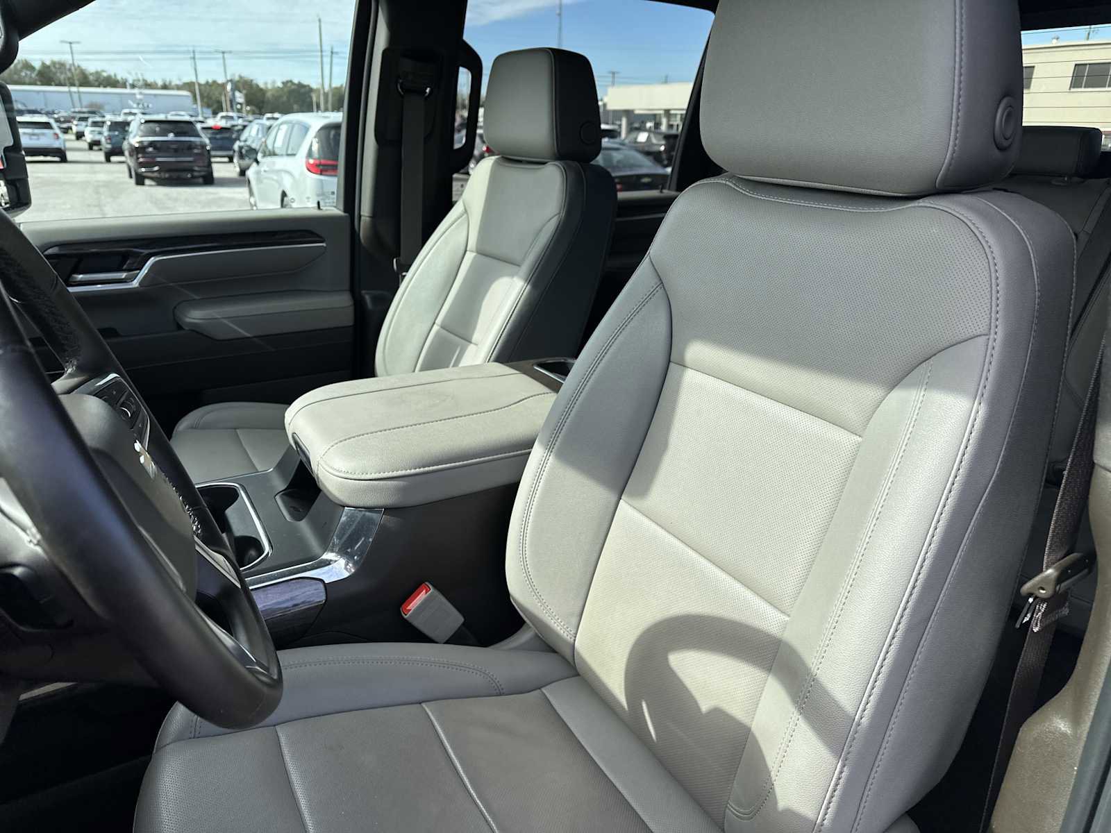 Used 2025 Chevrolet Silverado 2500 LTZ w/ Z71 Chrome Sport Edition image 28