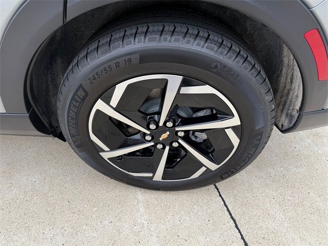 Used 2025 Chevrolet Equinox EV LT image 5