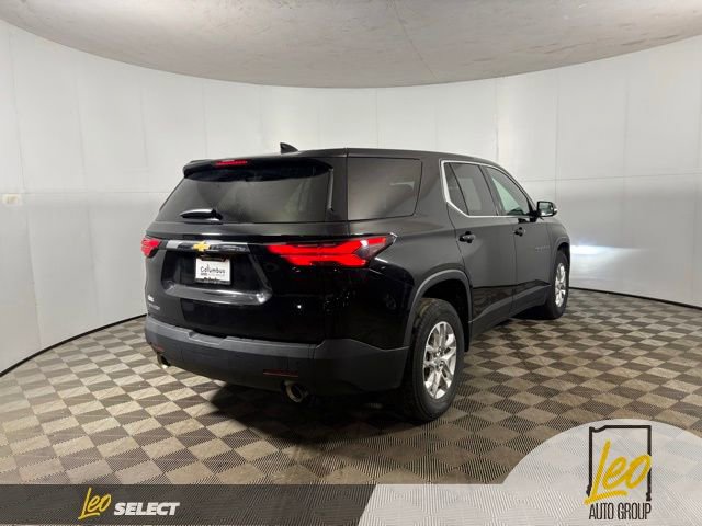 Used 2023 Chevrolet Traverse LS w/ Safety Package FWD image 5