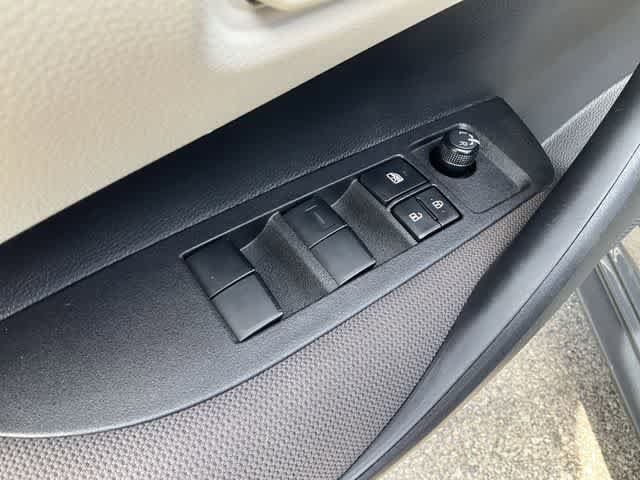 Used 2025 Toyota Corolla LE FWD image 13