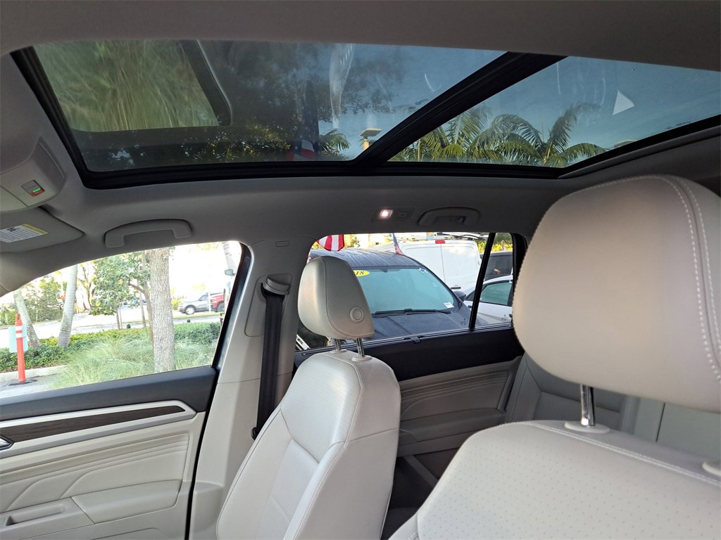 Used 2023 Volkswagen Atlas SE w/ Panoramic Sunroof Package image 15