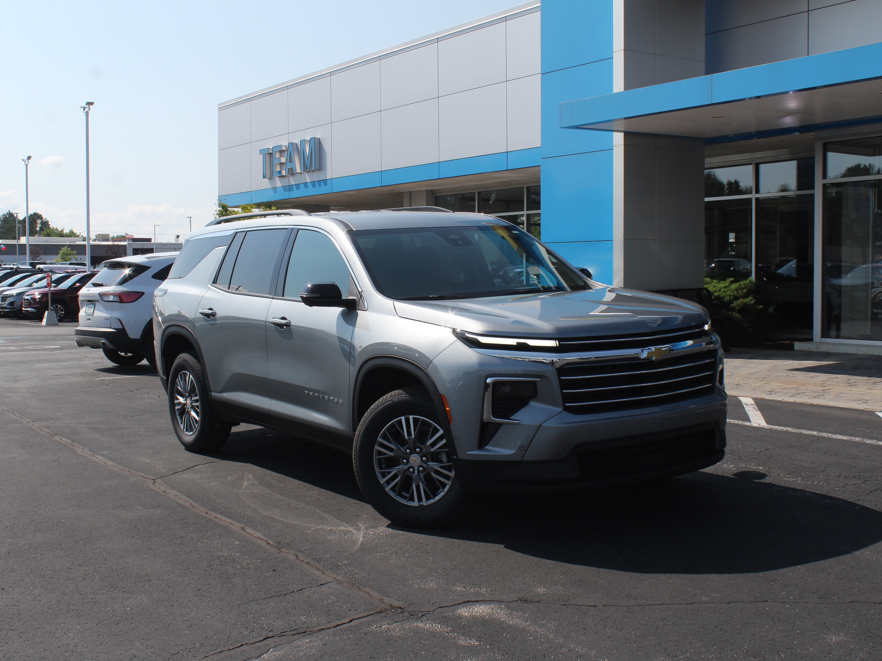 New 2027 Chevrolet Traverse LT w/ Enhanced Driving Package FWD image 30