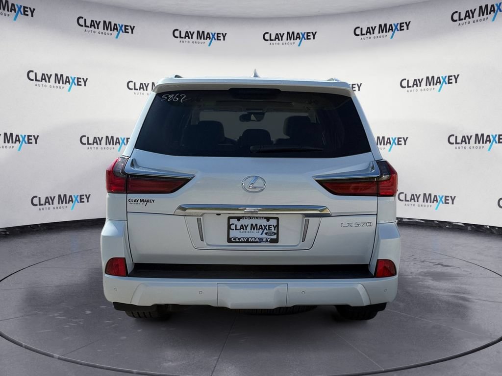 Used 2019 Lexus LX 570 4WD w/ Luxury Package image 4