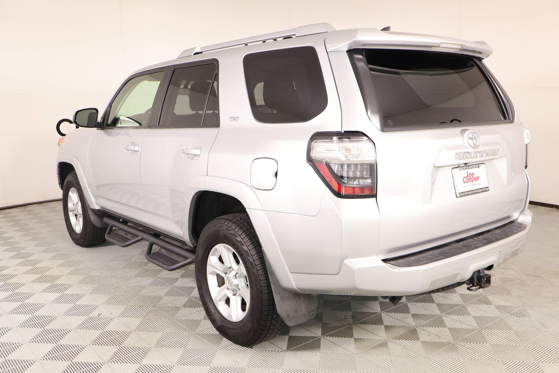Used 2016 Toyota 4Runner SR5 AWD/4WD image 22