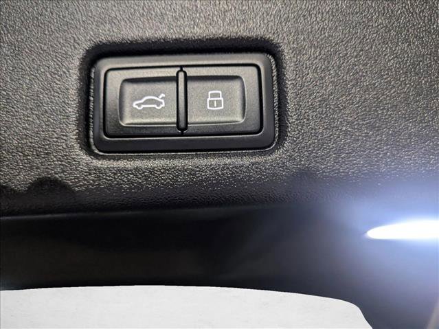Certified 2025 Audi Q5 Premium w/ Convenience Package image 7