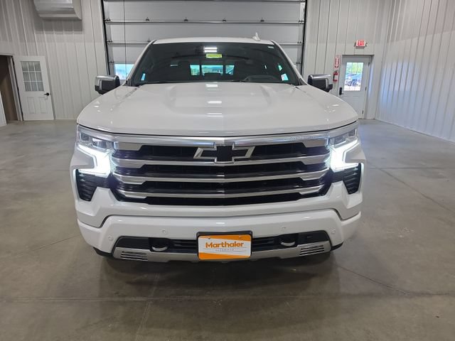 Used 2023 Chevrolet Silverado 1500 High Country w/ Technology Package AWD/4WD image 3