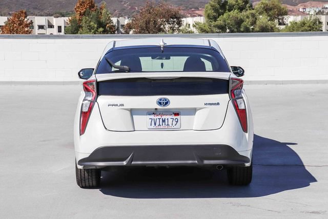 Used 2016 Toyota Prius Three Touring FWD image 5