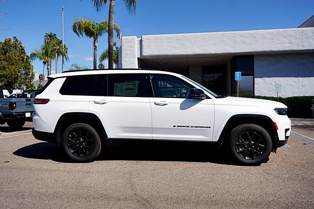 New 2025 Jeep Grand Cherokee L Altitude X image 7