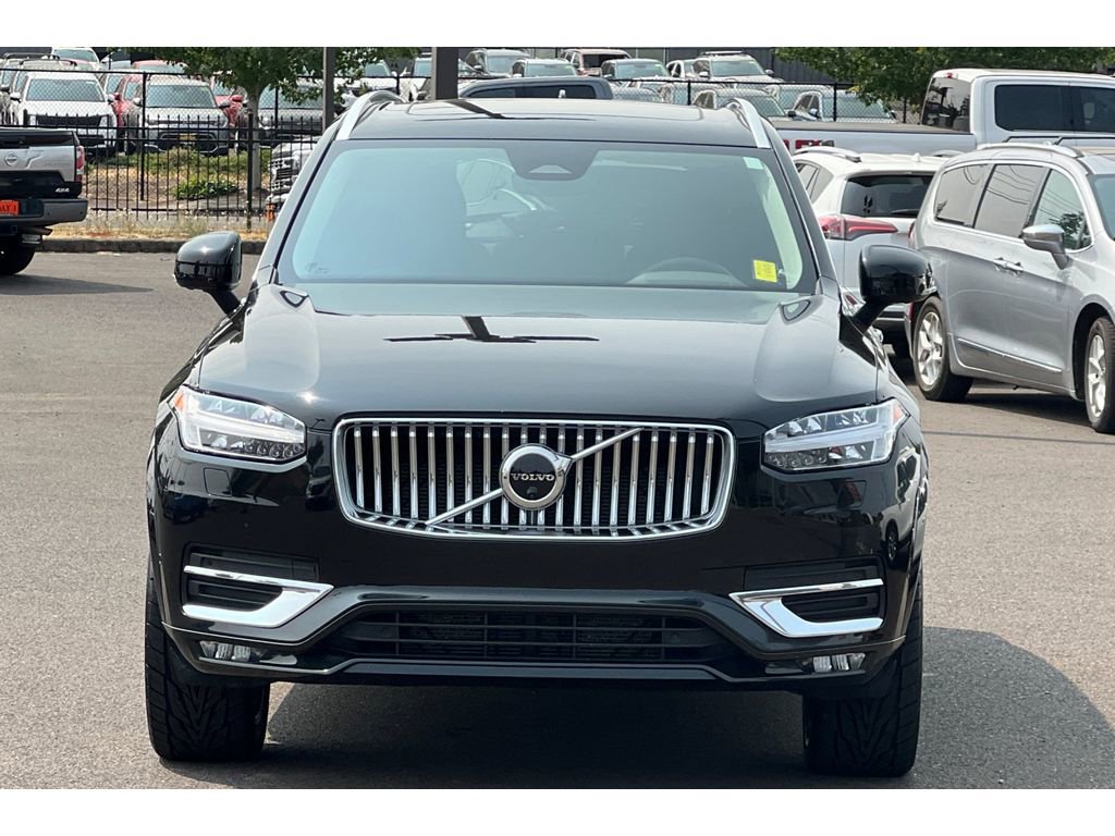 Used 2023 Volvo XC90 B5 Plus image 11