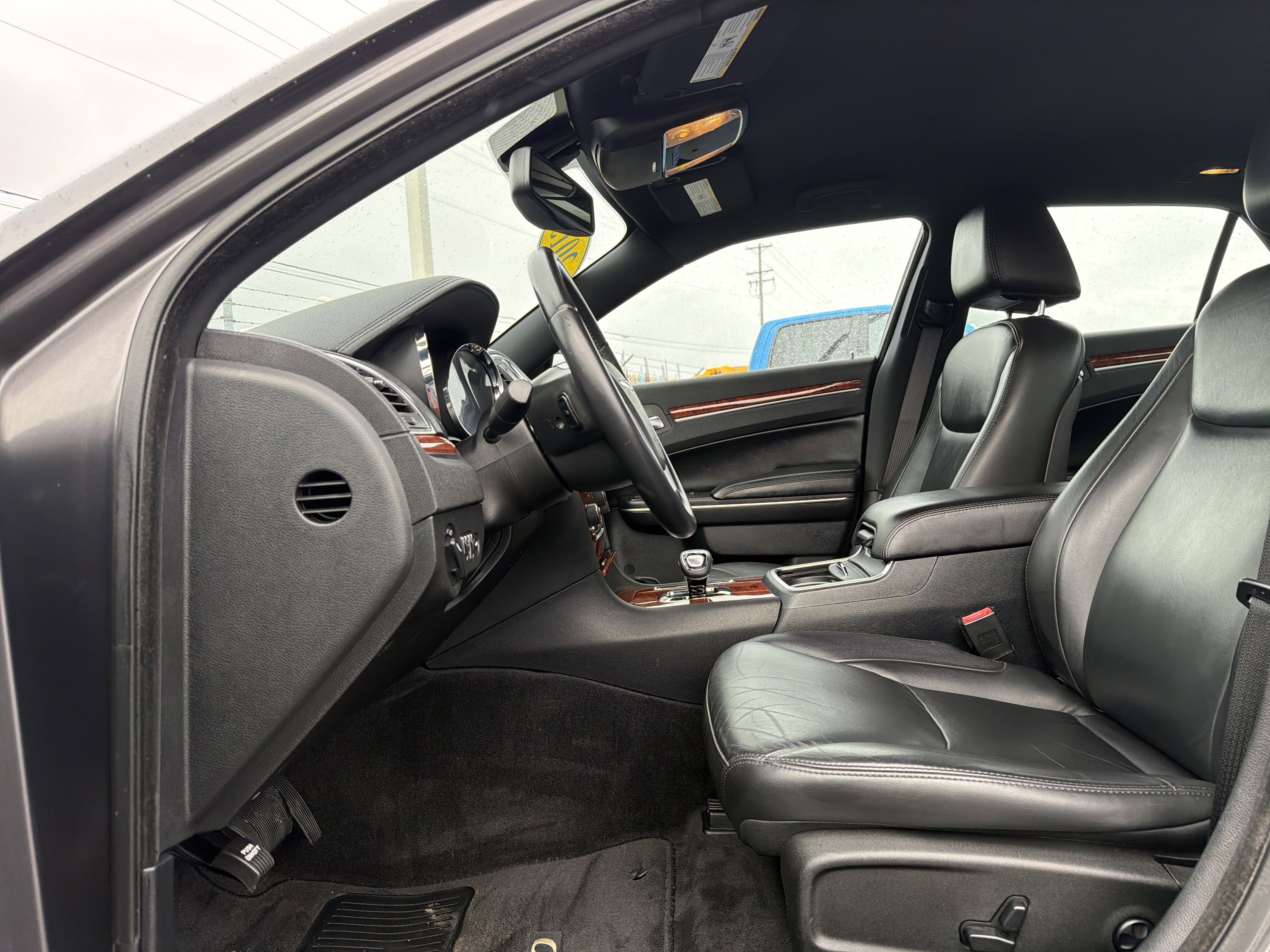 Used 2013 Chrysler 300 image 10