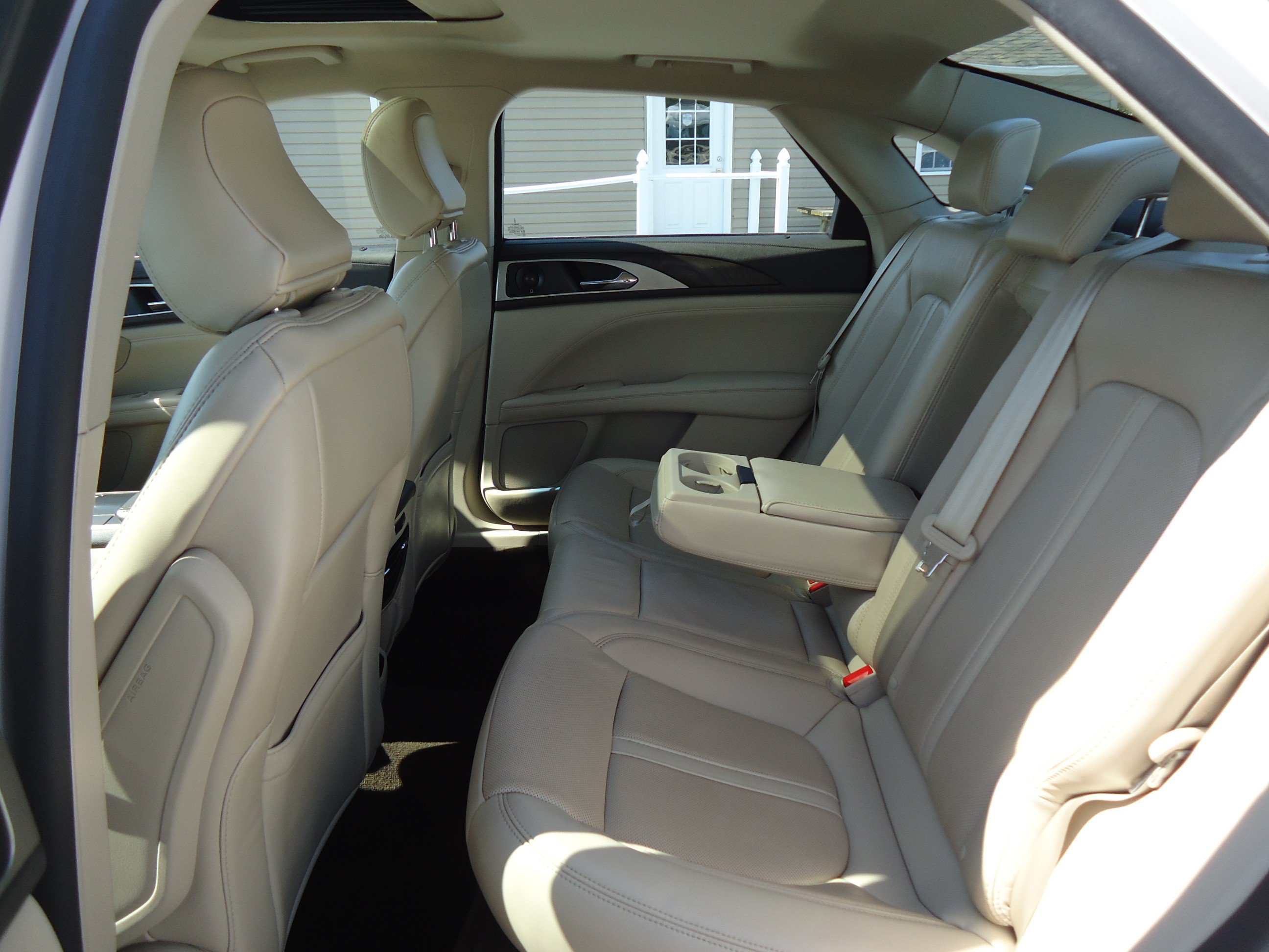 Used 2020 Lincoln MKZ Reserve w/ Monochromatic Package AWD/4WD image 32