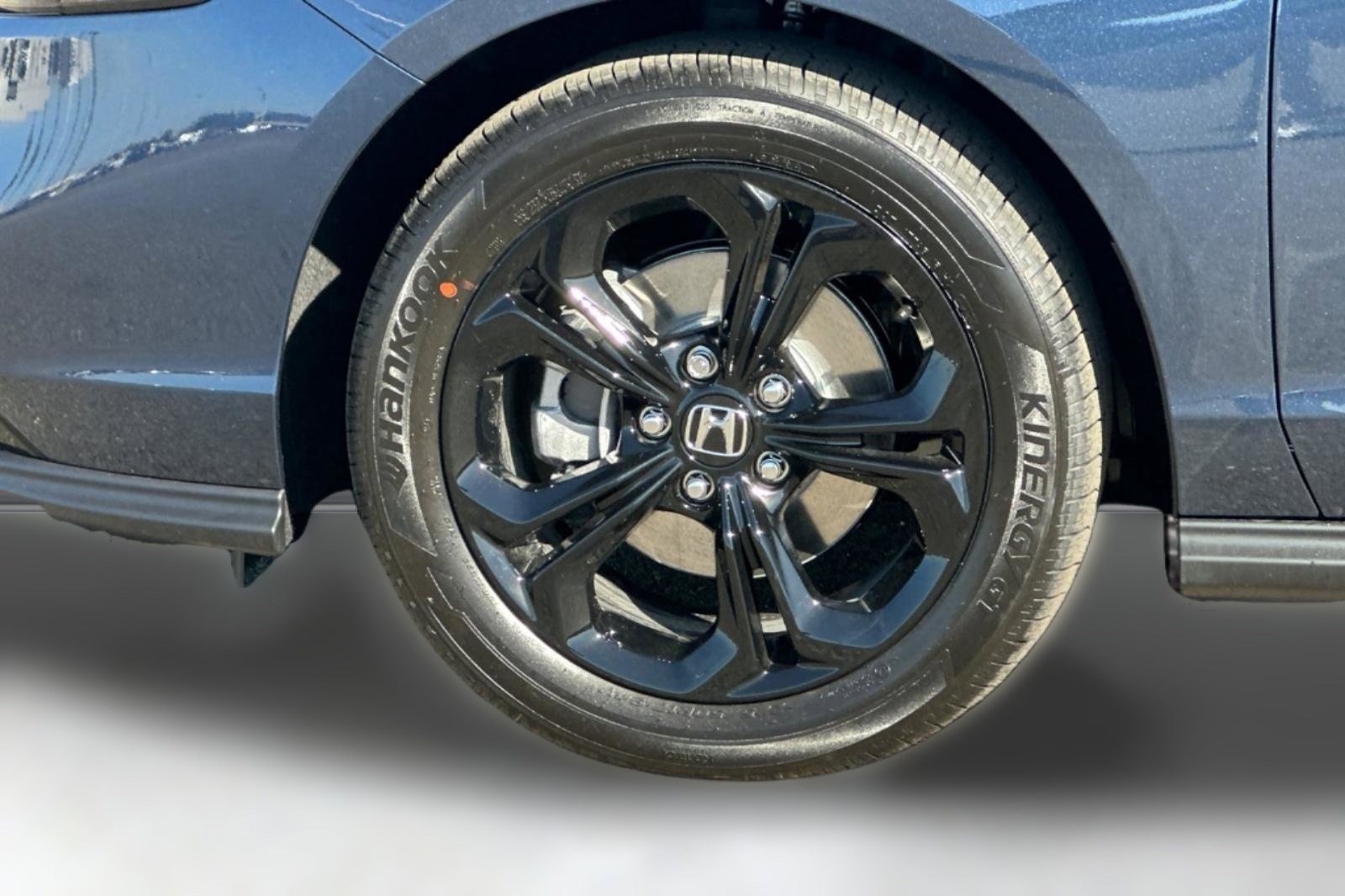 New 2025 Honda Accord SE image 11