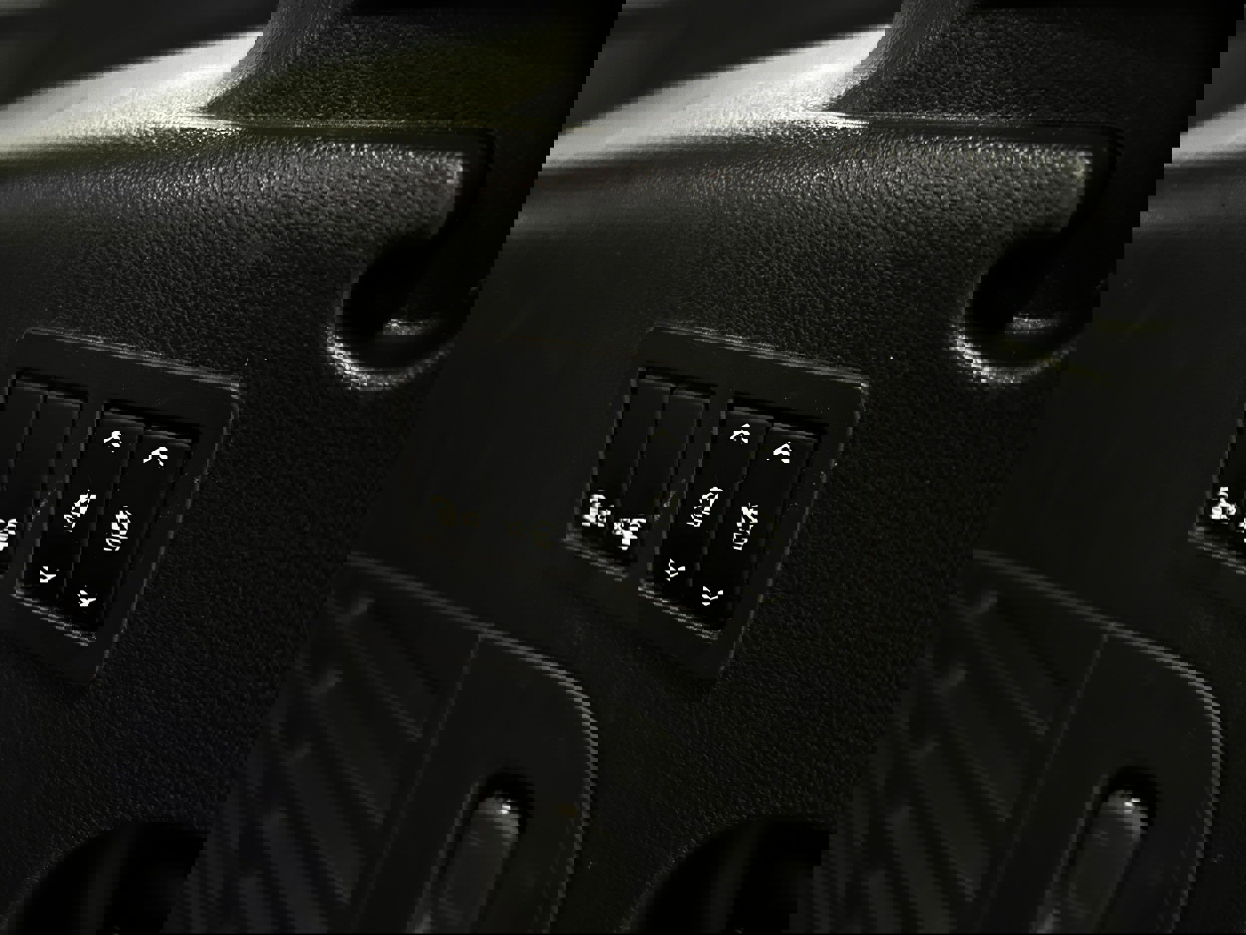 Used 2020 Chevrolet Suburban Premier image 38