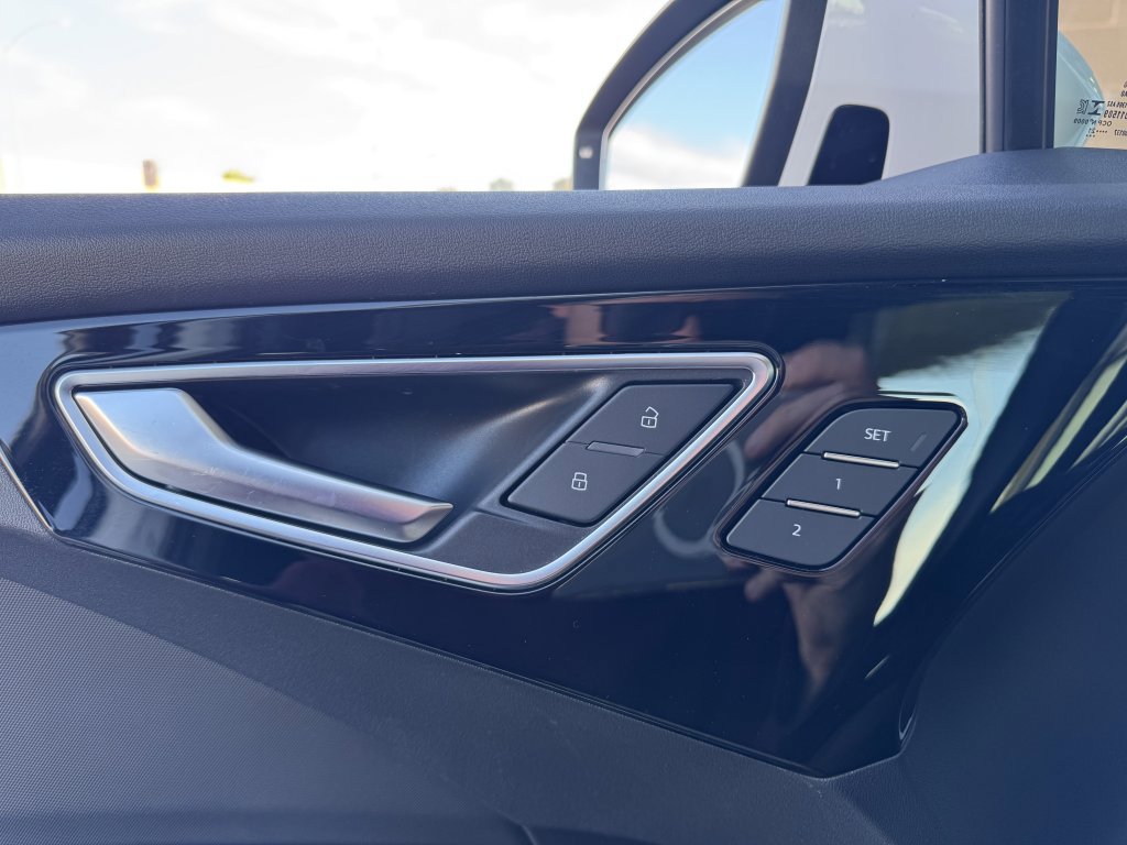 Used 2022 Audi Q4 e-tron Premium Plus w/ Premium Plus image 34