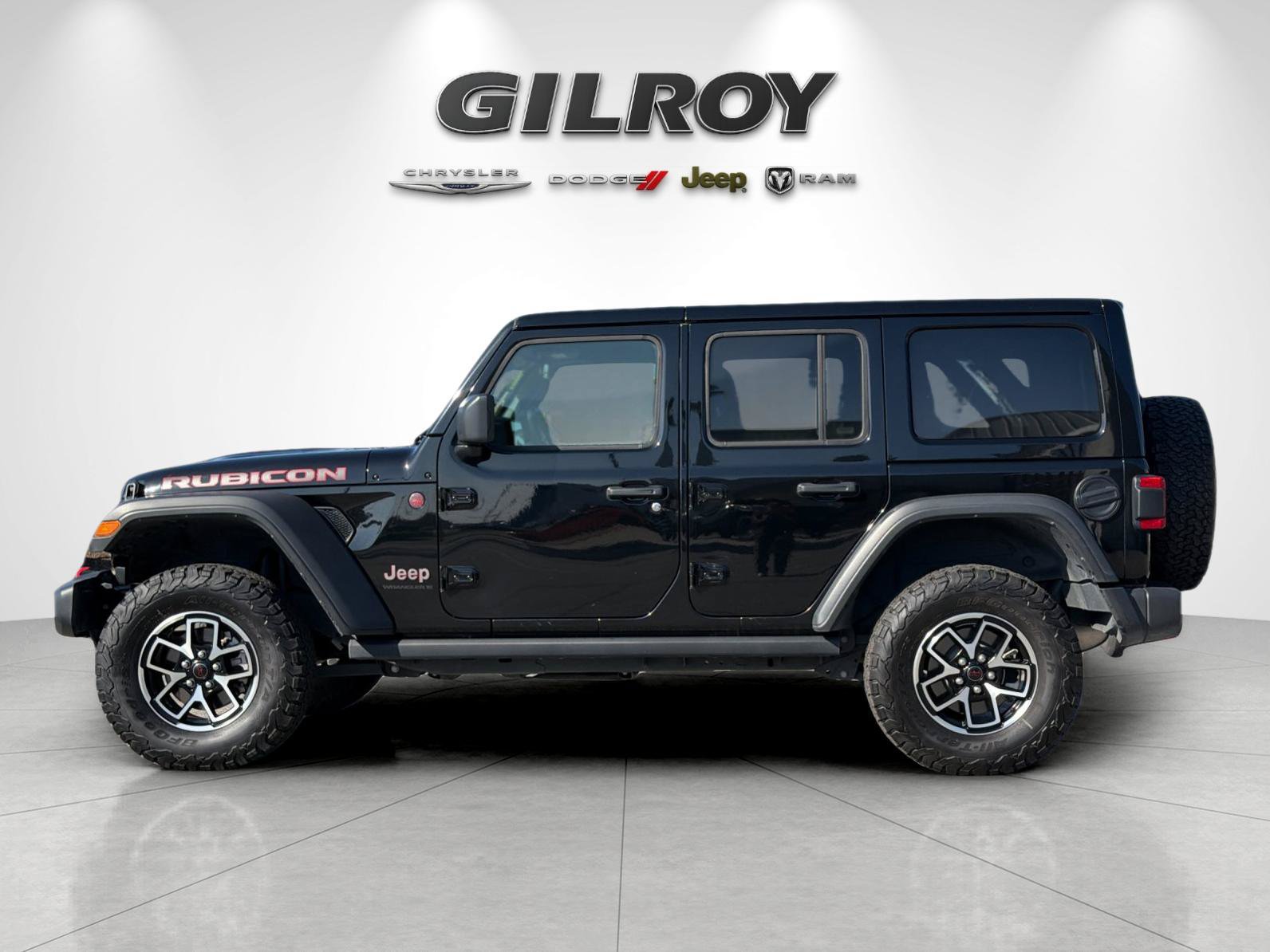Used 2025 Jeep Wrangler Unlimited Rubicon AWD/4WD image 7