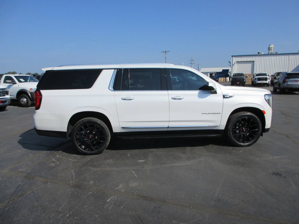 Certified 2023 GMC Yukon XL SLT AWD/4WD image 5