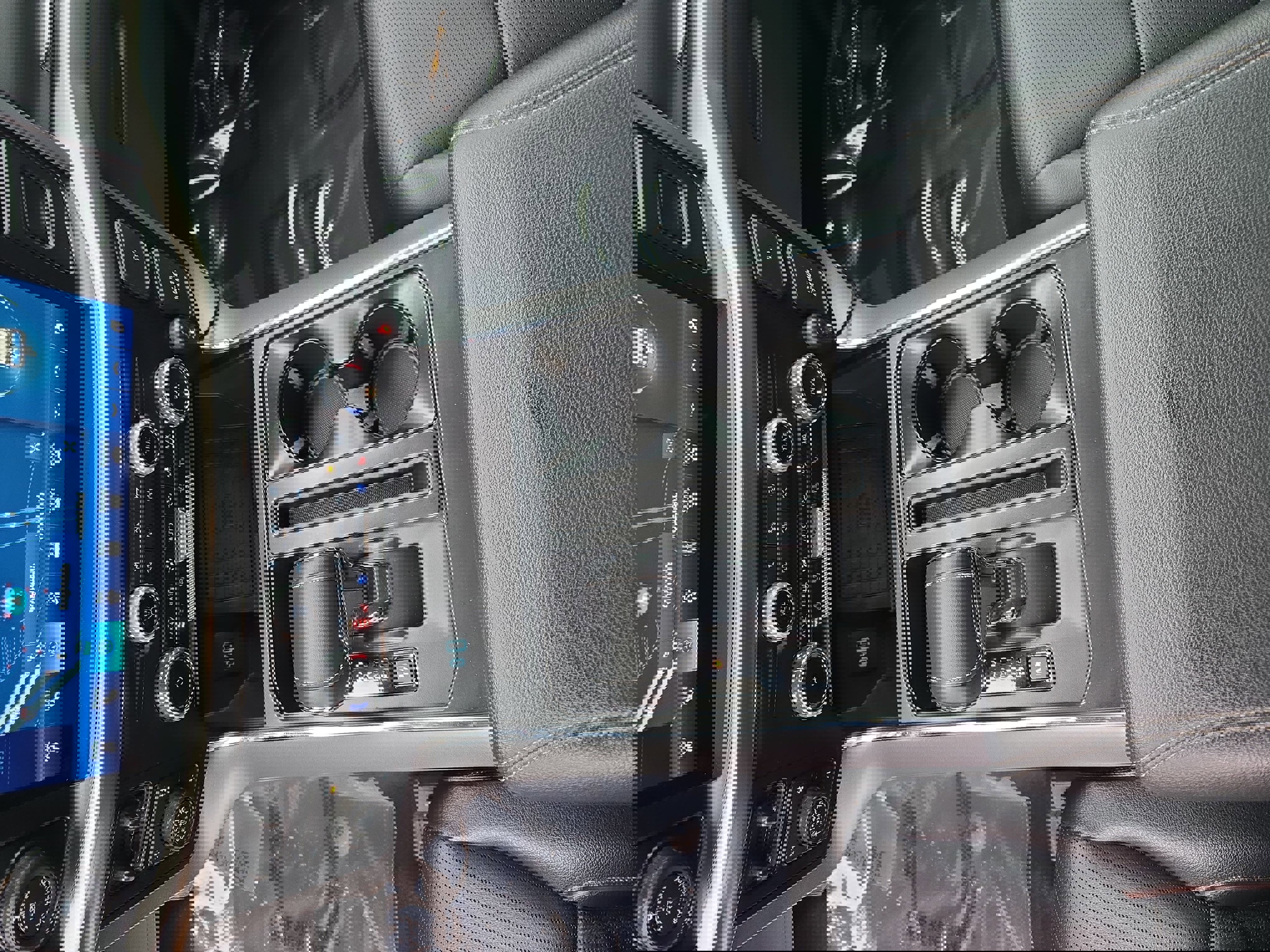 Used 2023 Ford F150 Lariat w/ Trailer Tow Package image 26