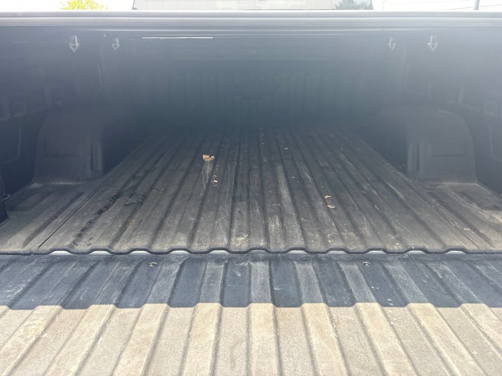 Used 2022 Chevrolet Silverado 1500 RST AWD/4WD image 9