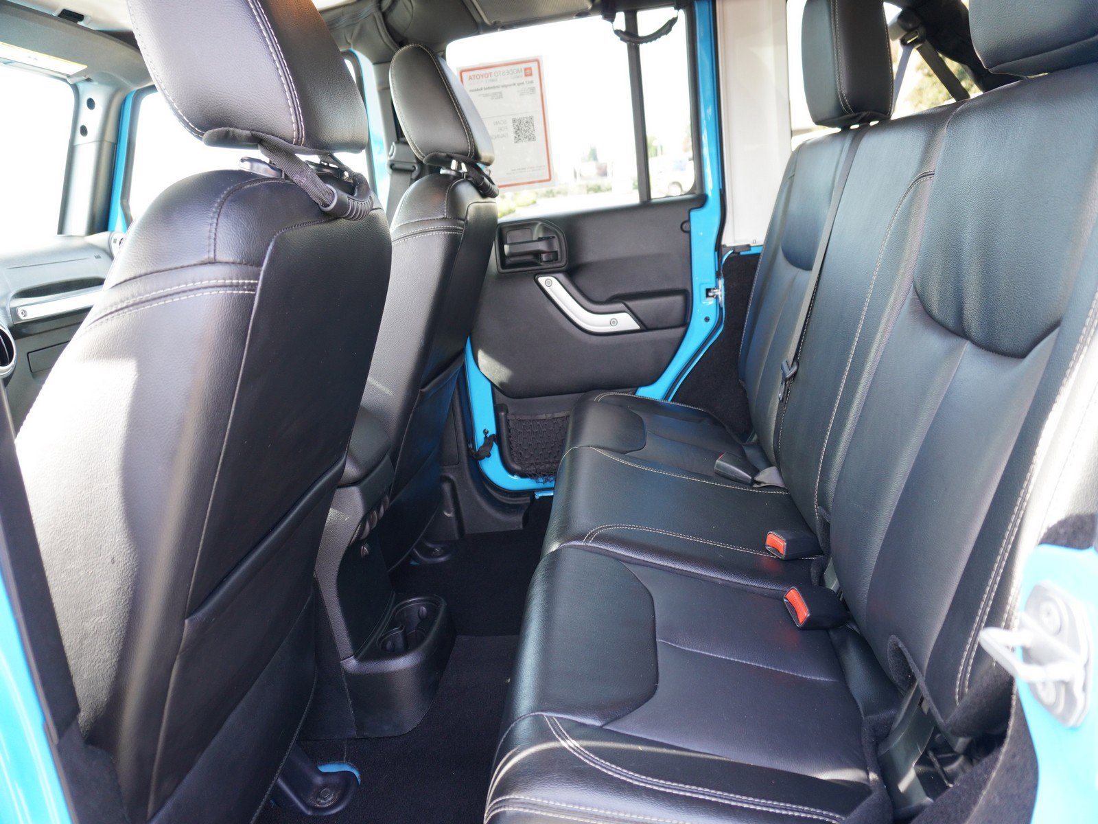 Used 2017 Jeep Wrangler Unlimited Rubicon w/ Connectivity Group image 14