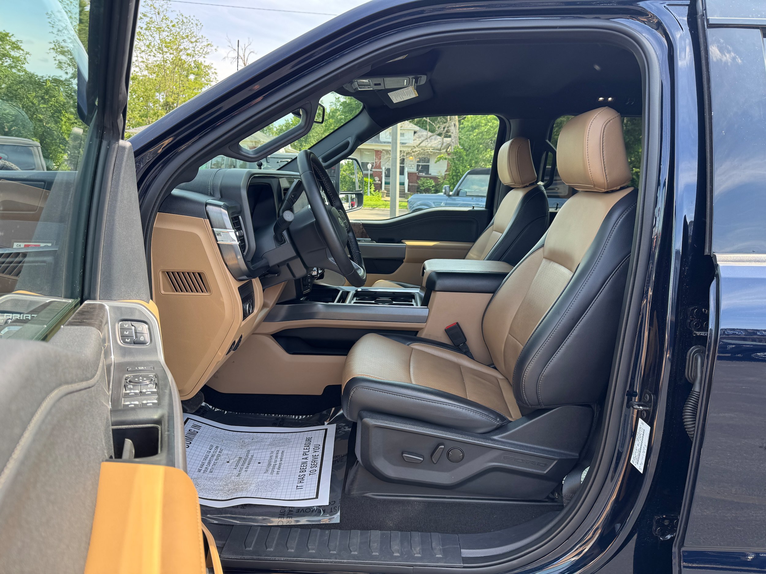 Used 2025 Ford F450 Lariat AWD/4WD image 10