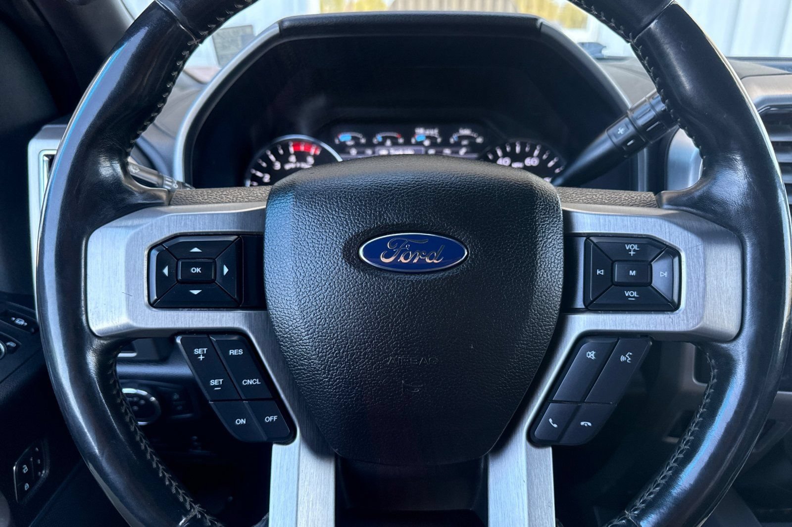 Used 2017 Ford F350 Platinum AWD/4WD image 33