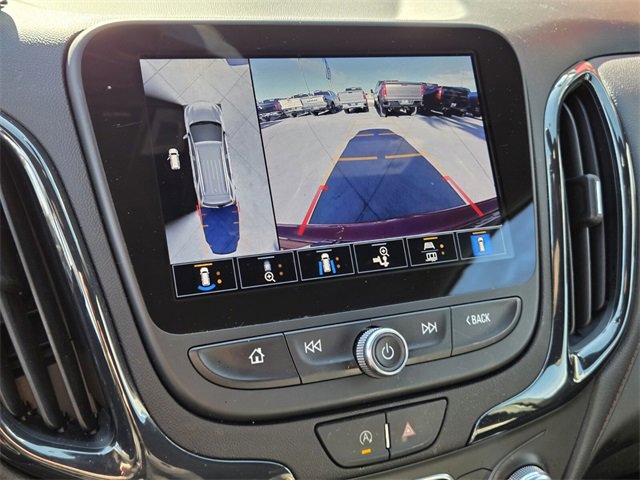 Used 2022 Chevrolet Equinox RS w/ RS Leather Package image 21