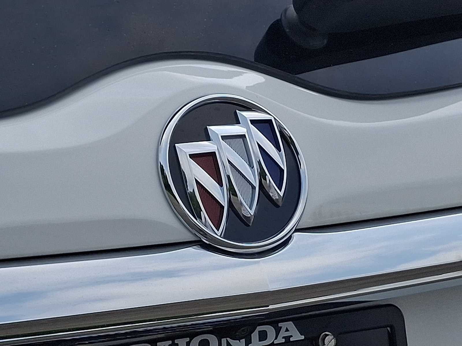 Used 2019 Buick Enclave Essence AWD/4WD image 33