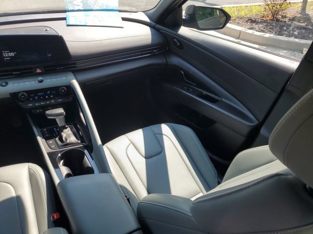 Used 2024 Hyundai Elantra Limited FWD image 9