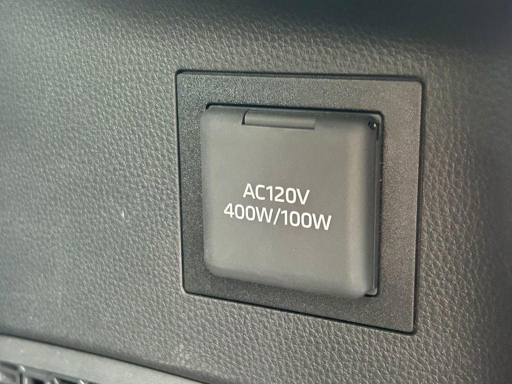 Used 2025 Toyota 4Runner Limited AWD/4WD image 14