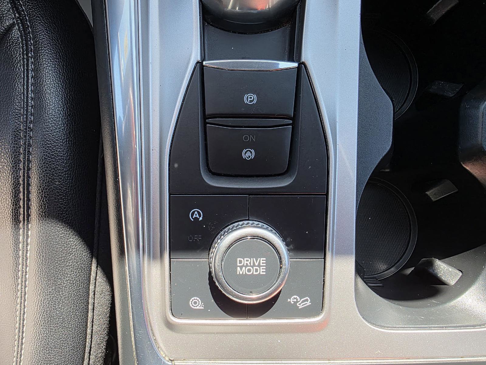 Used 2020 Ford Explorer XLT w/ Equipment Group 202A AWD/4WD image 25