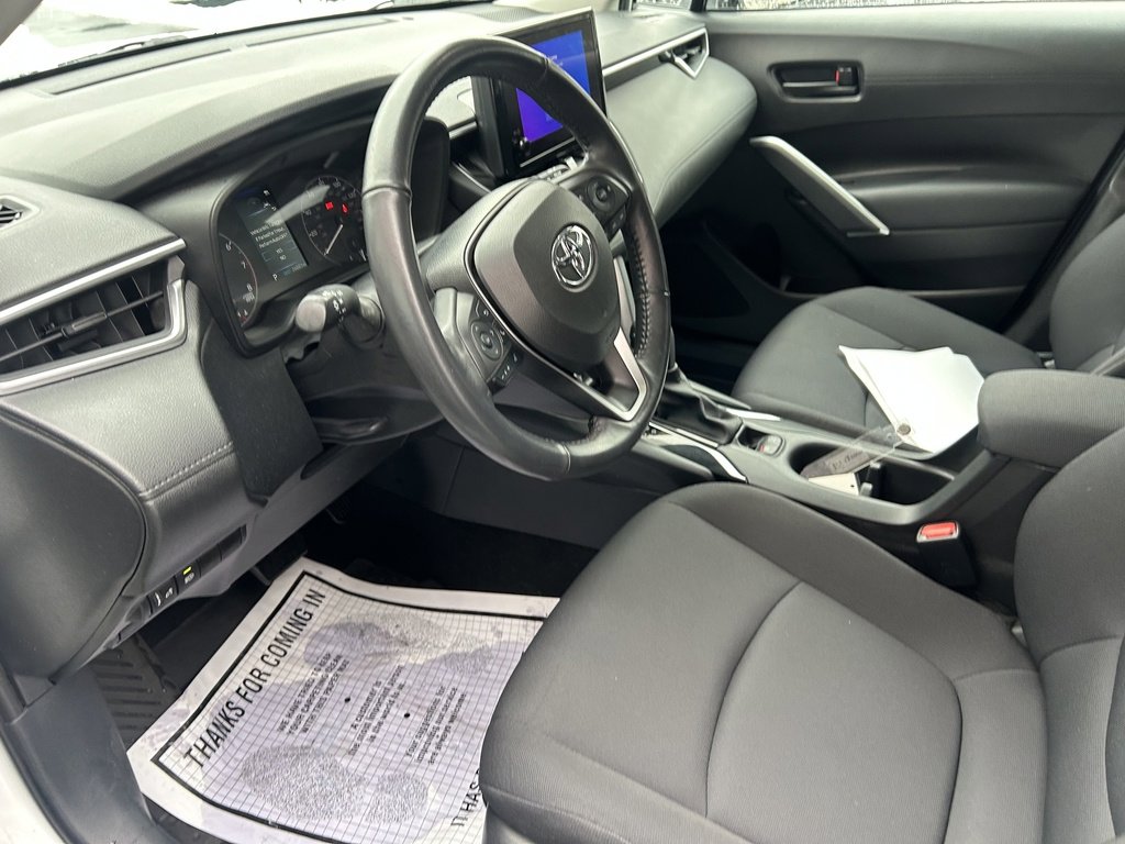 Used 2023 Toyota Corolla Cross LE image 8