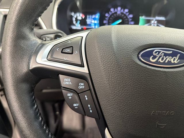 Used 2018 Ford Edge Titanium w/ Equipment Group 302A AWD/4WD image 26