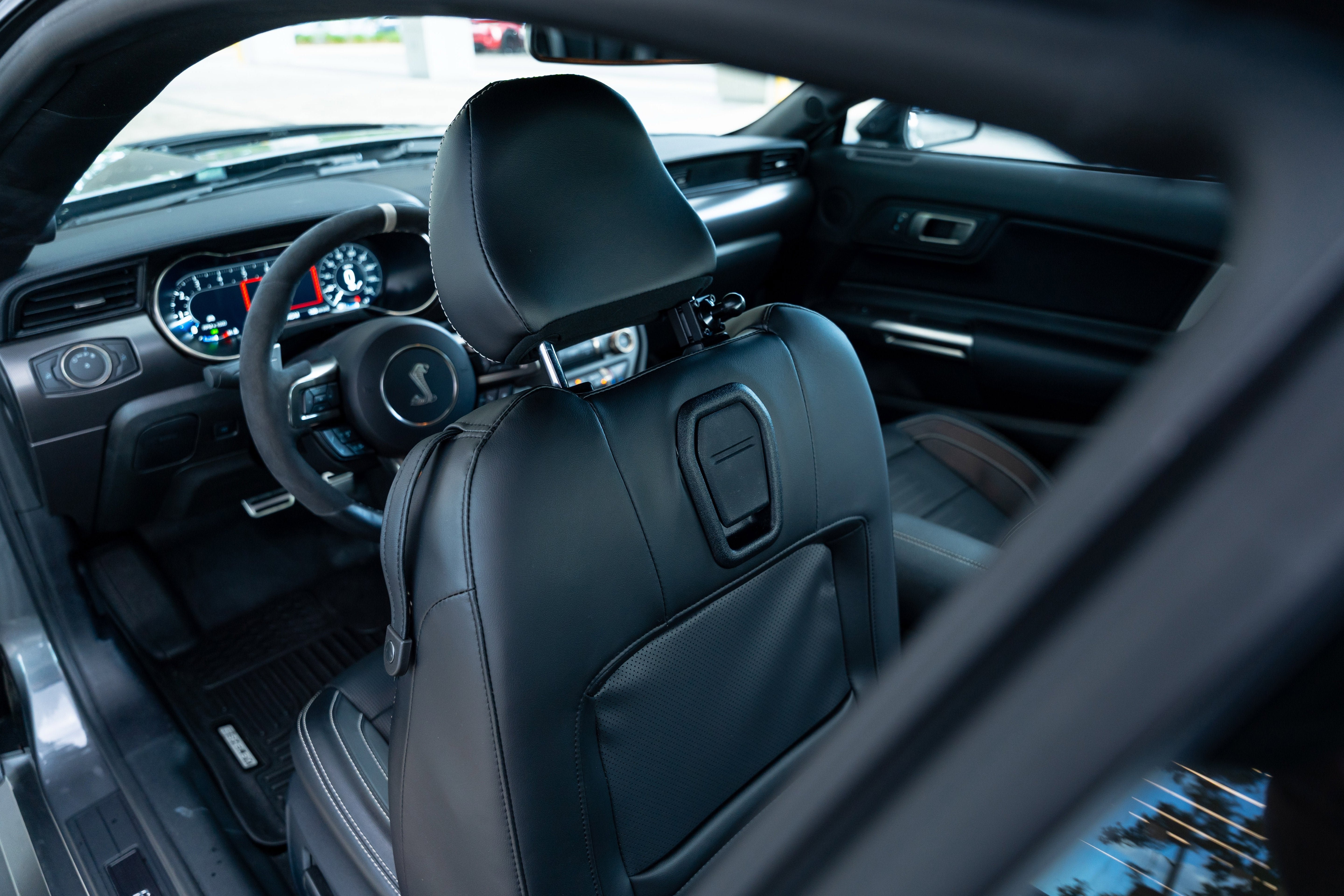 Used 2021 Ford Mustang Shelby GT500 w/ Technology Package RWD image 28