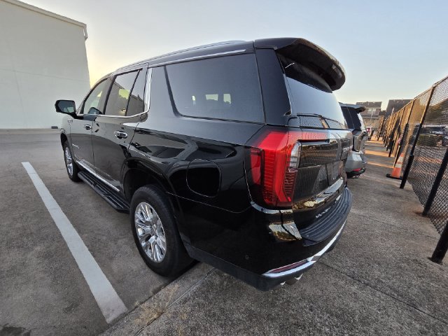 Used 2025 GMC Yukon Denali RWD image 4