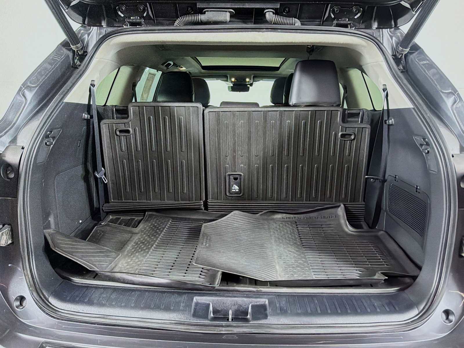Used 2021 Toyota Highlander Platinum AWD/4WD image 48