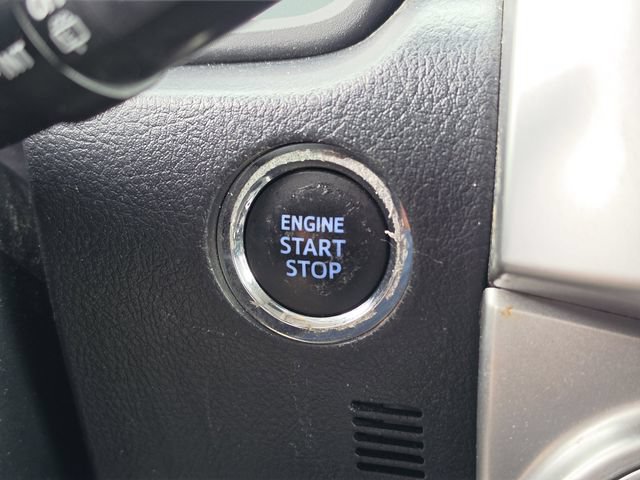Used 2022 Toyota 4Runner SR5 AWD/4WD image 39