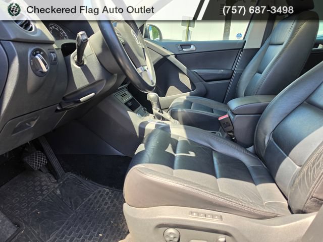 Used 2017 Volkswagen Tiguan Sport AWD/4WD image 9