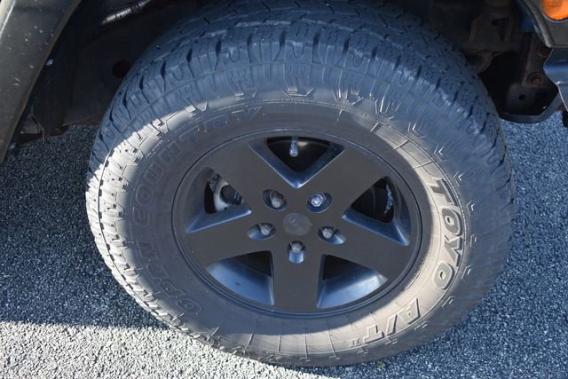 Used 2012 Jeep Wrangler Unlimited Rubicon AWD/4WD image 12