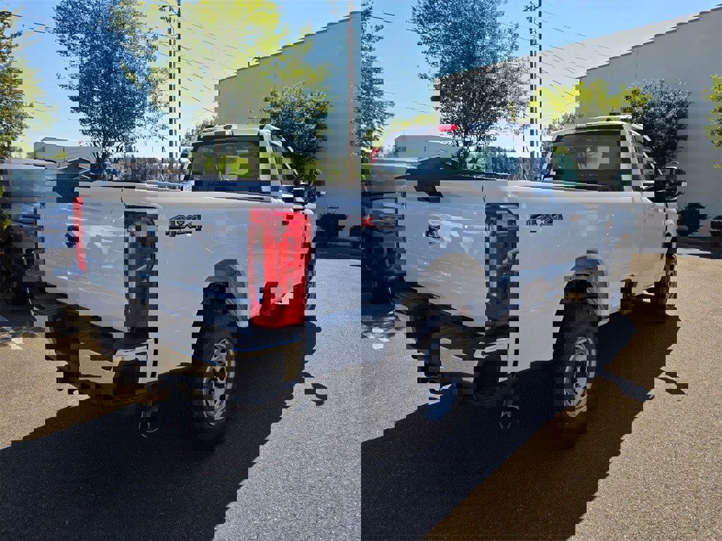 New 2025 Ford F250 XLT image 5