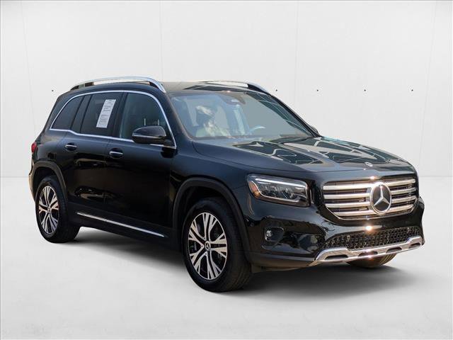 Certified 2025 Mercedes-Benz GLB 250 4MATIC w/ Exclusive Package image 3