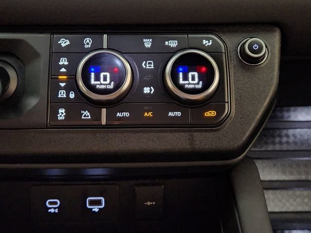 Used 2023 Land Rover Defender 130 X-Dynamic SE AWD/4WD image 19
