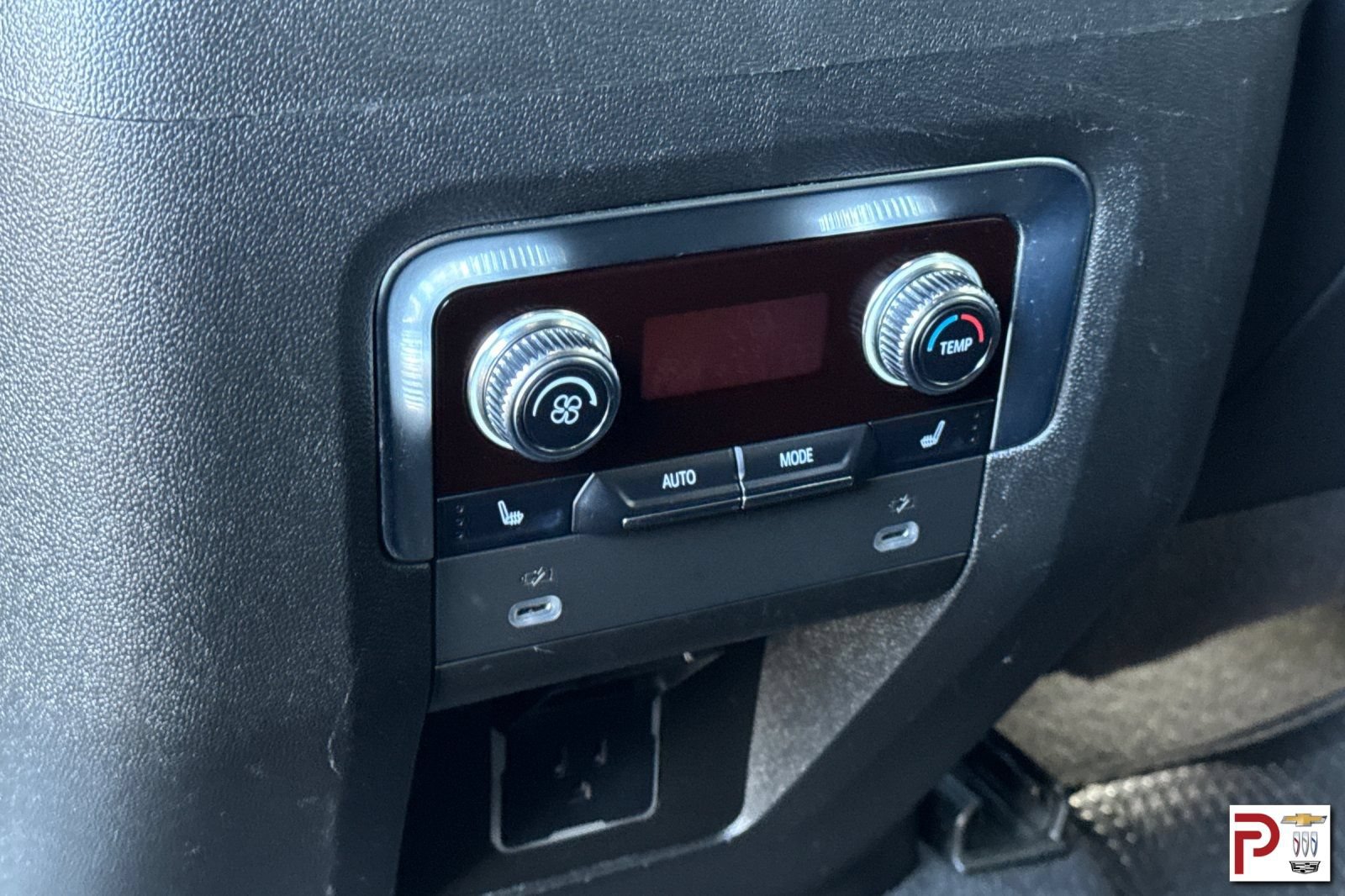 Certified 2022 GMC Yukon AT4 w/ Max Trailering Package AWD/4WD image 14