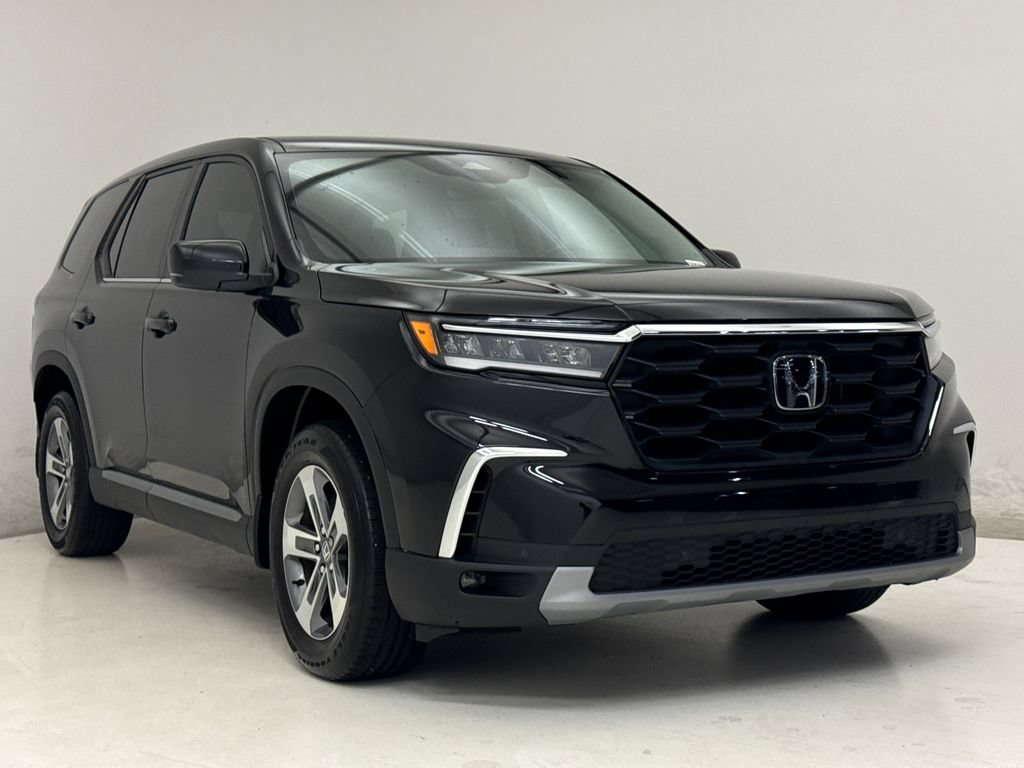 Certified 2025 Honda Pilot EX-L image 4