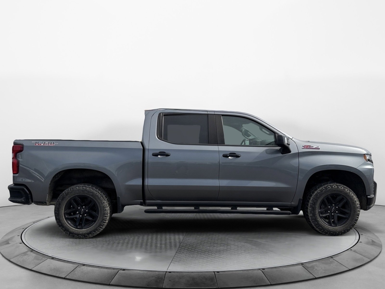 Used 2021 Chevrolet Silverado 1500 LT Trail Boss w/ Convenience Package II AWD/4WD image 2