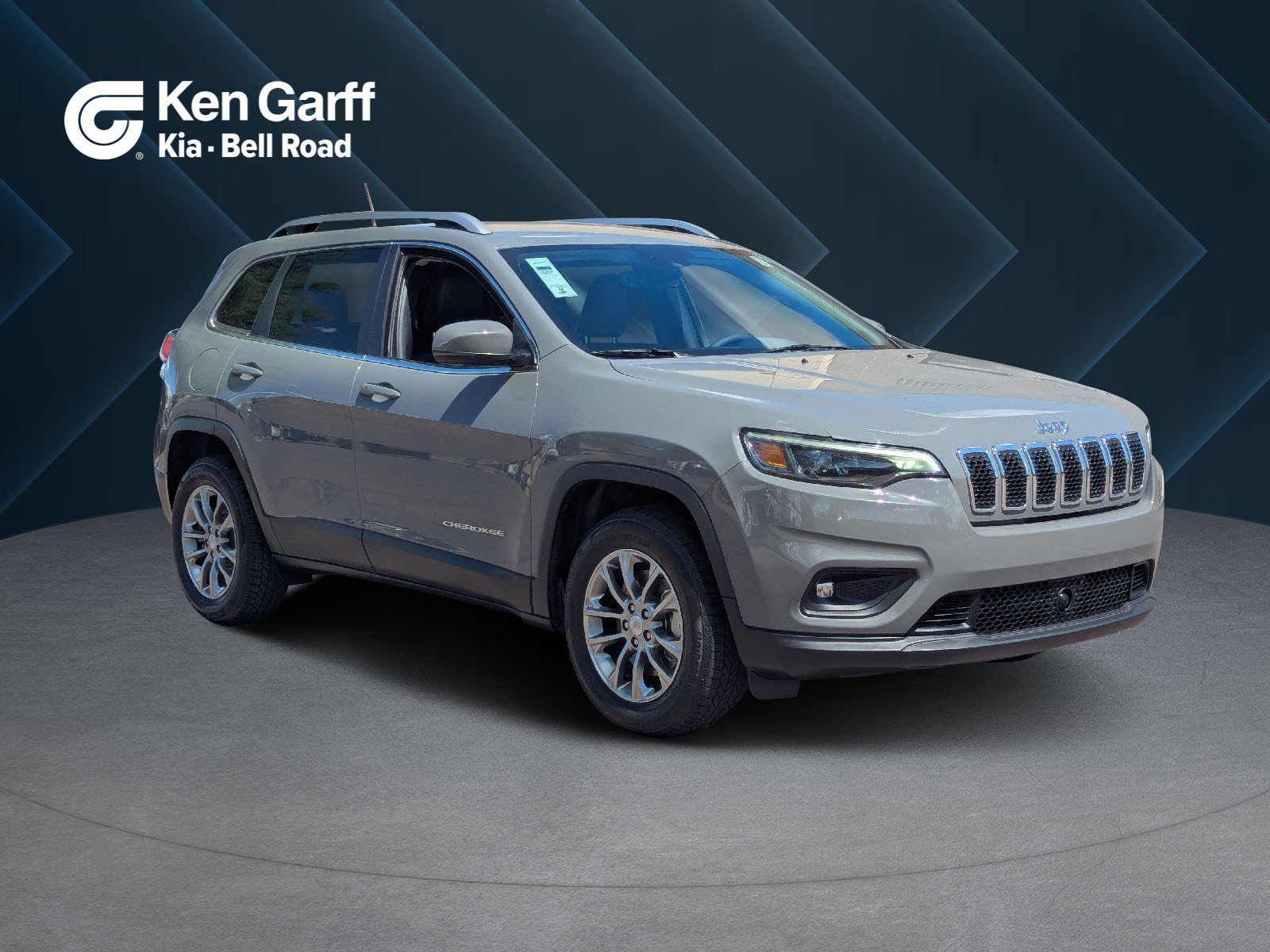 Used 2020 Jeep Cherokee Latitude Plus w/ Comfort/Convenience Group