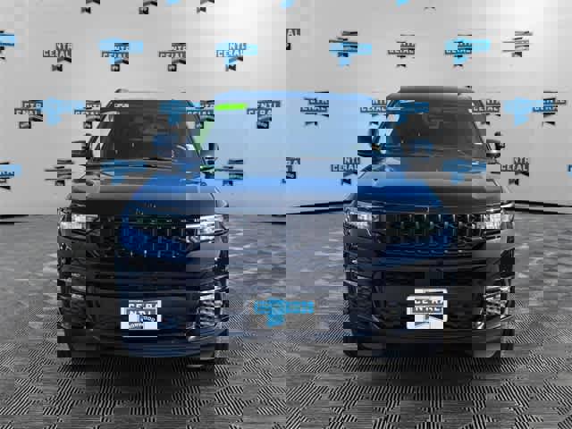 Certified 2023 Jeep Grand Cherokee L Limited w/ Black Appearance Package image 9