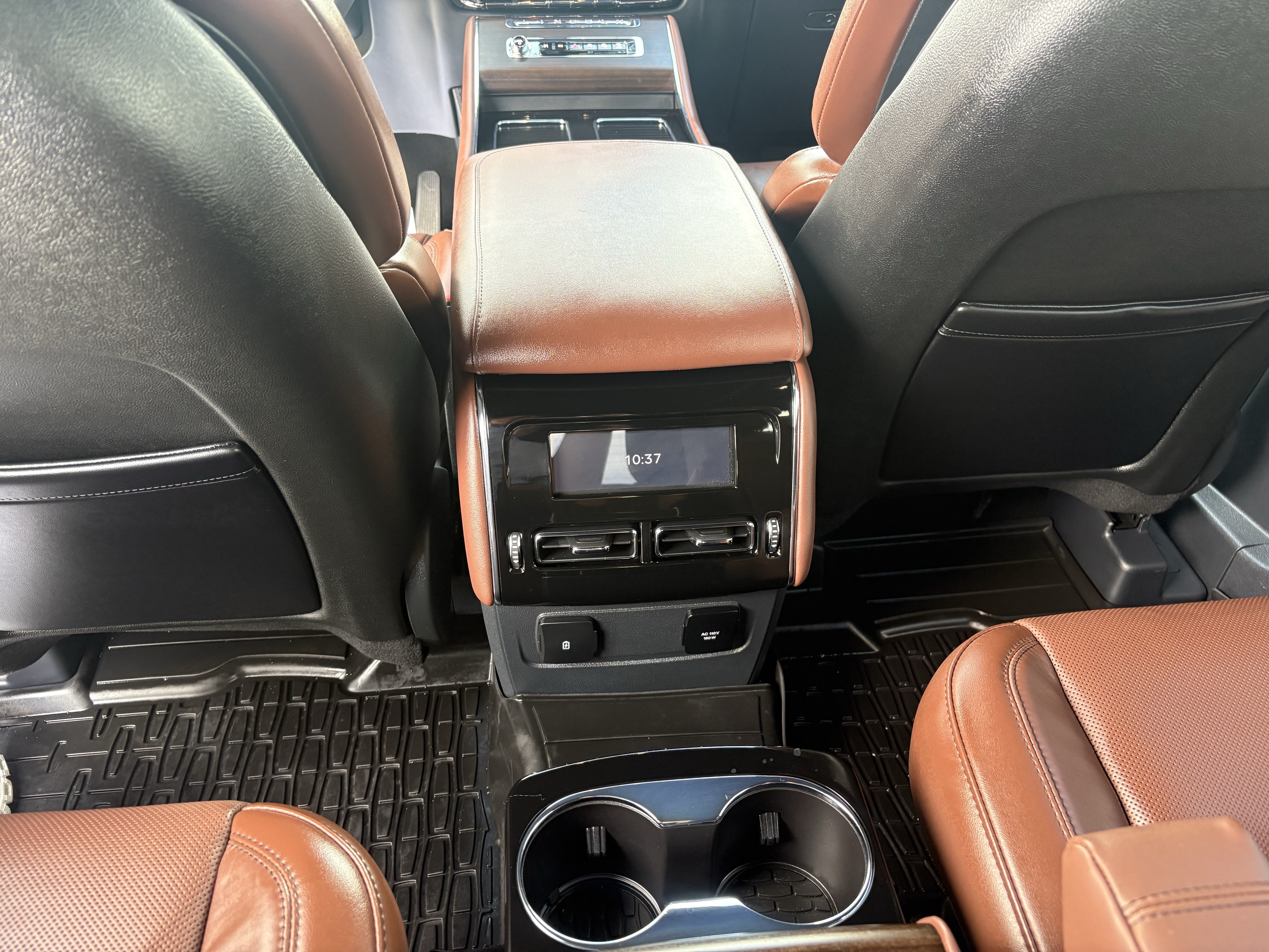 Used 2025 Lincoln Aviator Reserve w/ Equipment Group 201A AWD/4WD image 14